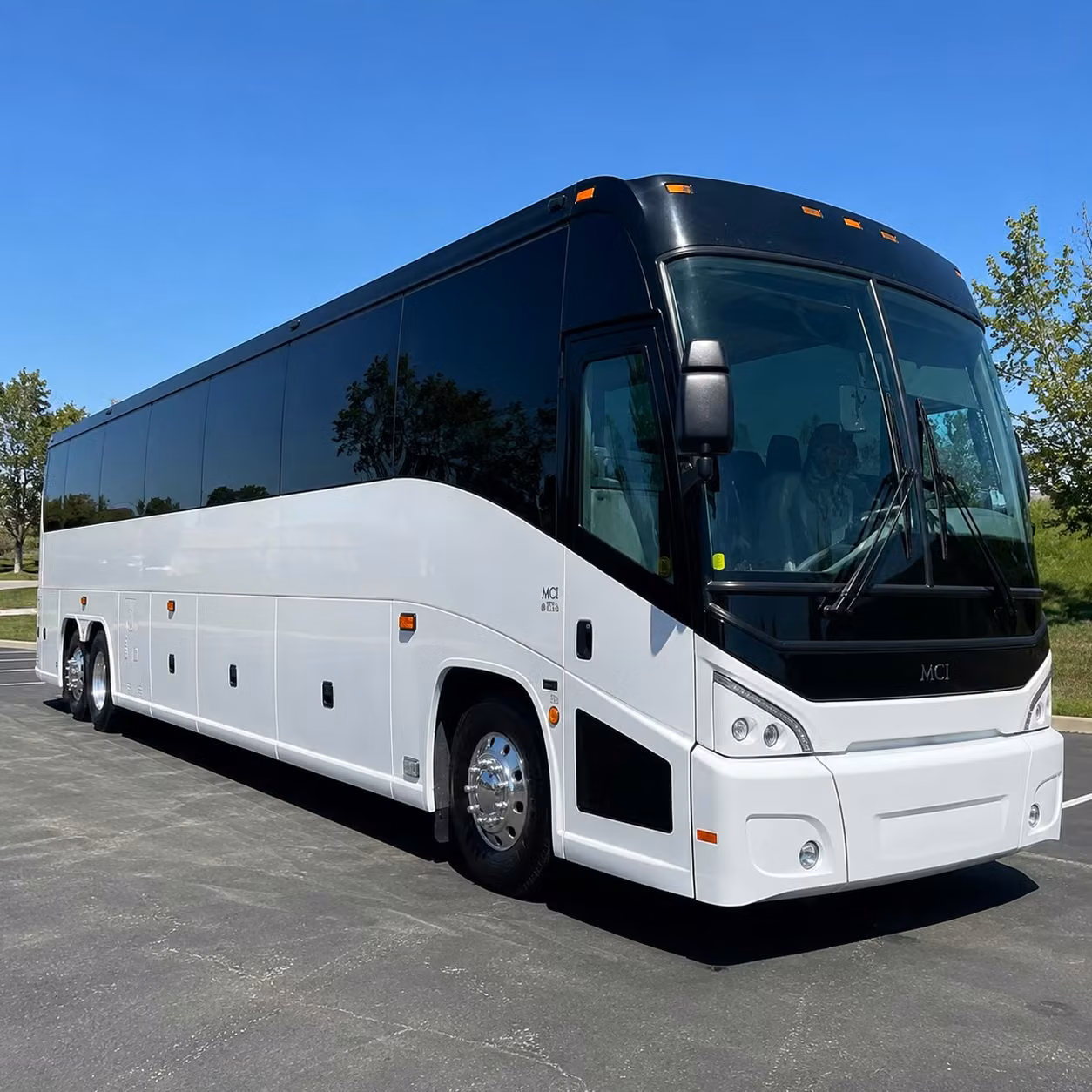 charter buses for large concert groups and fan travel in davenport