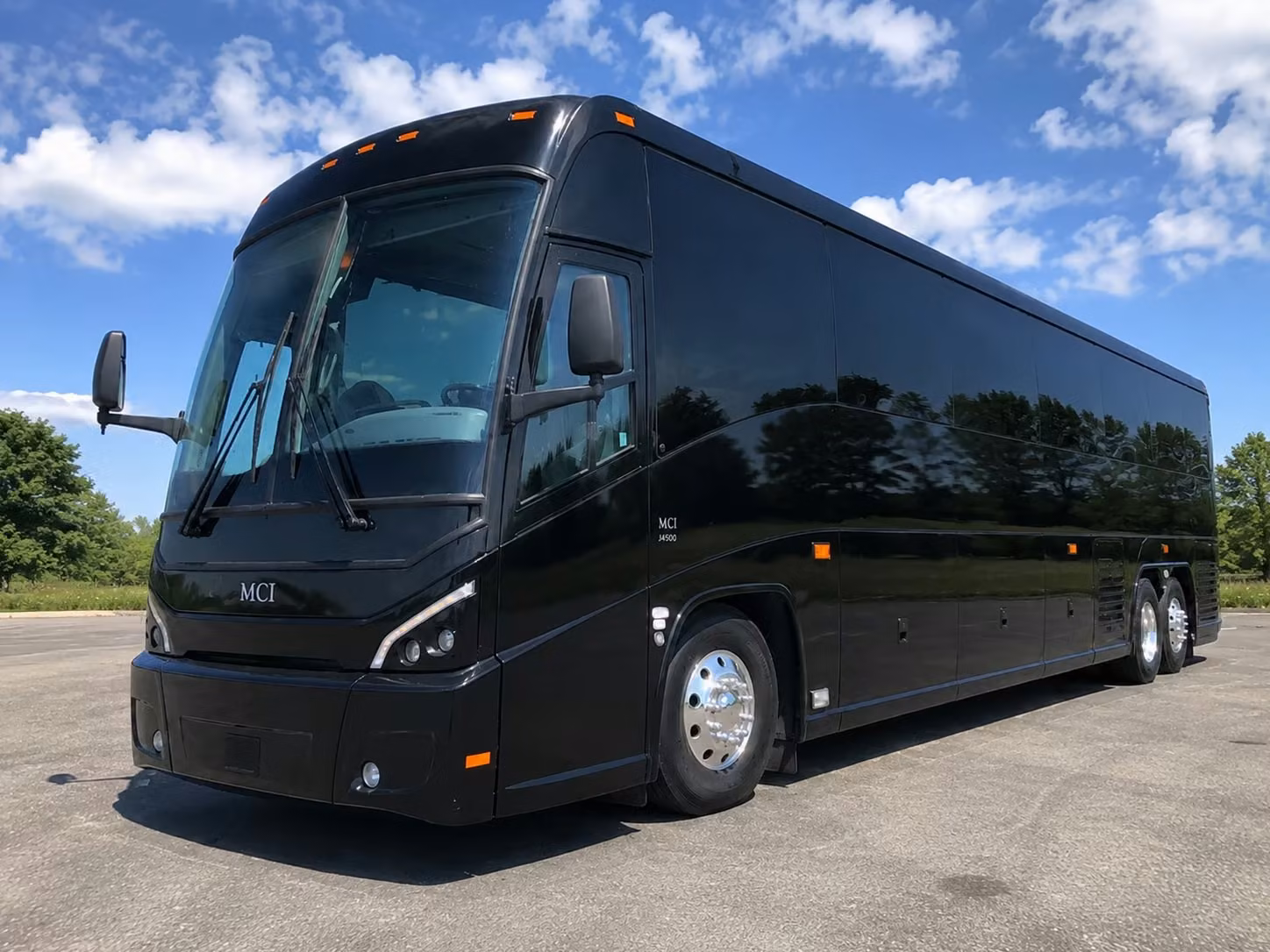 employee shuttle bus rentals for davenport businesses