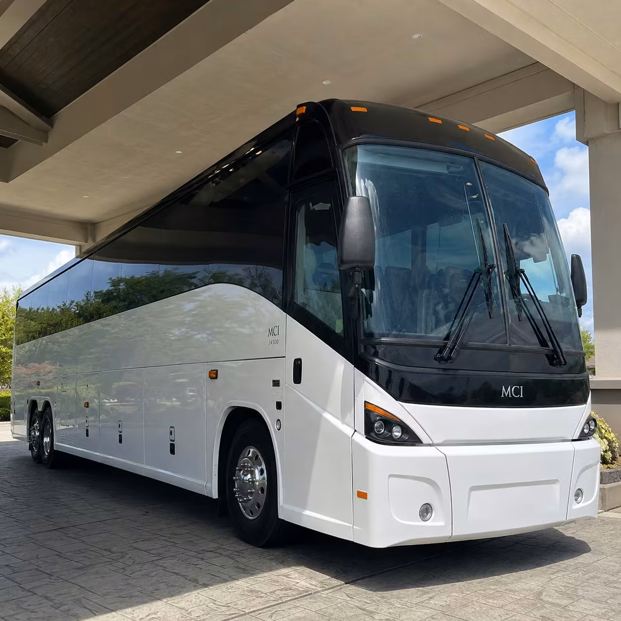 how trip distance and duration affect charter bus rates in davenport